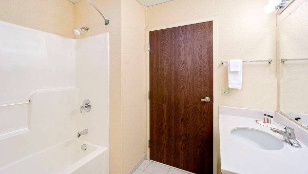 2 Full Beds Non-Smoking Photo 6