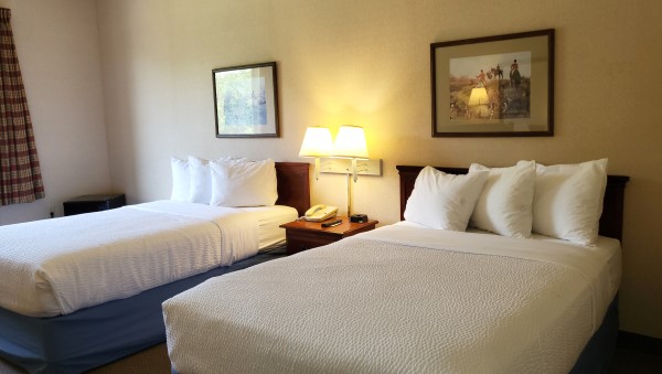 2 Full Beds Non-Smoking Photo 1